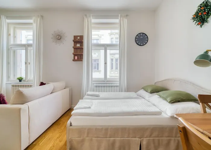 Cozy Nest By Karlin Square Appartement